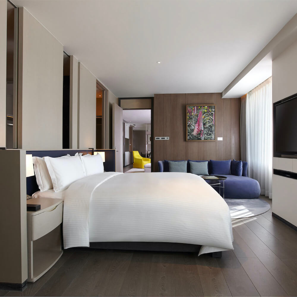 台北住宿艾麗希爾頓格芮精選酒店Humble House Taipei 的飯店民宿沐浴備品是使用Sunlife晨居飯店沐浴用品供應商的BYREDO BLANCHE的飯店沐浴用品系列